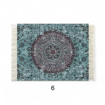 Orientalisk musmatta med tofsar